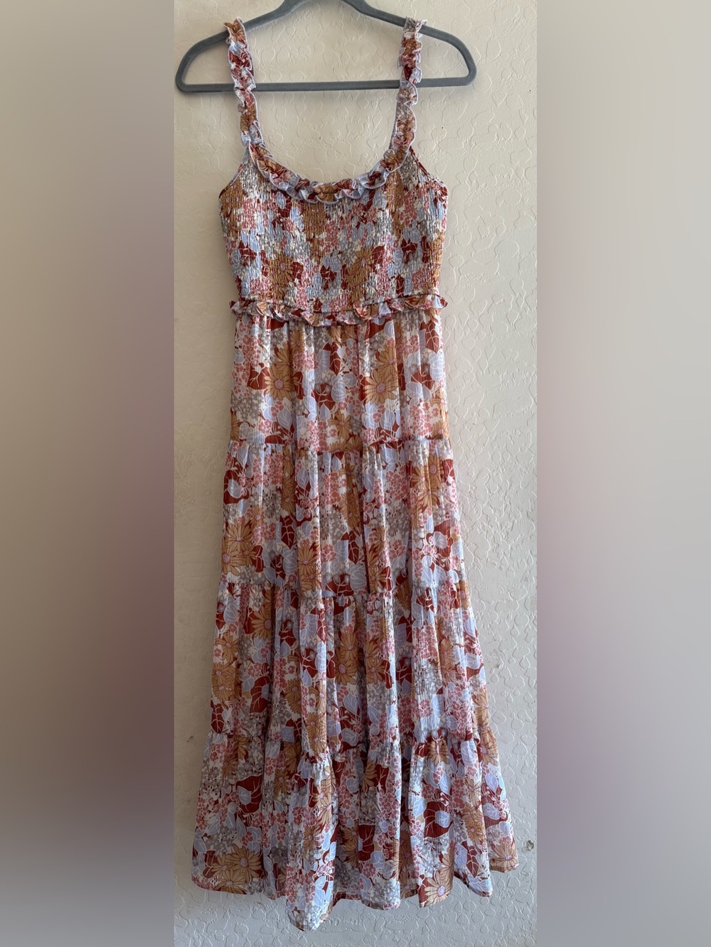 ASTR The Label, small, rust blue floral smocked tiered midi dress - Picture 3 of 14